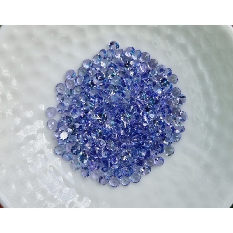 3.0mm. พลอยแทนซาไนท์กลมเจียรเหลี่ยม กะรัตละ 220 บาท