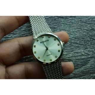 นาฬิกา Vintage มือสองญี่ปุ่น ROGATIS ระบบ Quartz ผู้หญิง ทรงกลม กรอบเงิน หน้าเงิน หน้าปัด 35mm