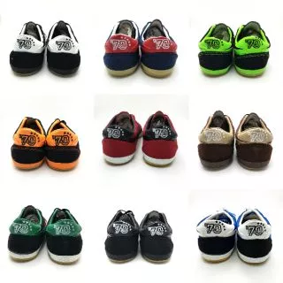 Leostar รองเท้าฟุตซอล F70 มี 9 สี ไซส์ 39-45