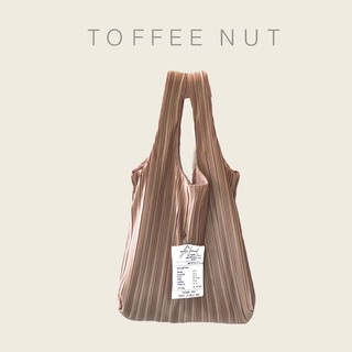 Wyllabrand กระเป๋าผ้าพลีท Toffee nut