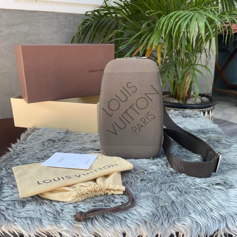 กระเป๋าคาดอก คาดเอว ชายหญิงใช้ได้ สะพายข้างได้ของหายาก 100% authentic brand name bags🧳Used Louis Vuitton Pochette Gange
