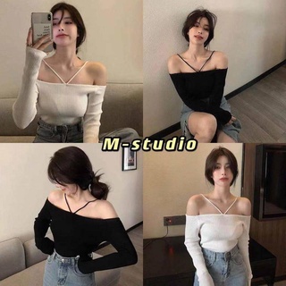 Maze*เสื้อเปิดไหล่ ผ้าจะเป็นไหมพรมร่อง สายคล้องคอ คาดคอเก๋ๆ …