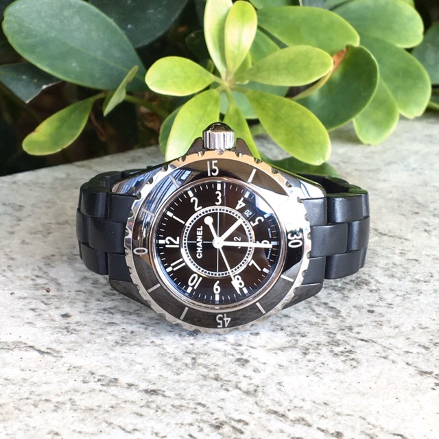 Chanel J12 Watch สีดำ สายComposite มาแต่ตัวกับความเร้าใจ