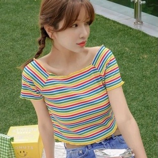 《พร้อมส่ง》เสื้อยืดแขนสั้นสีรุ้งลายเส้นแนวนอน Trim Crop Tee