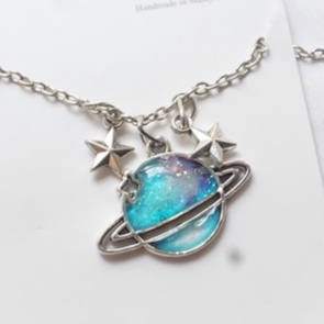 Universe Galaxy handpainted Silver handmade Epoxy Resin Uv สร้อยคอเรืองแสงในที่มืด (สั่งทําพิเศษ)