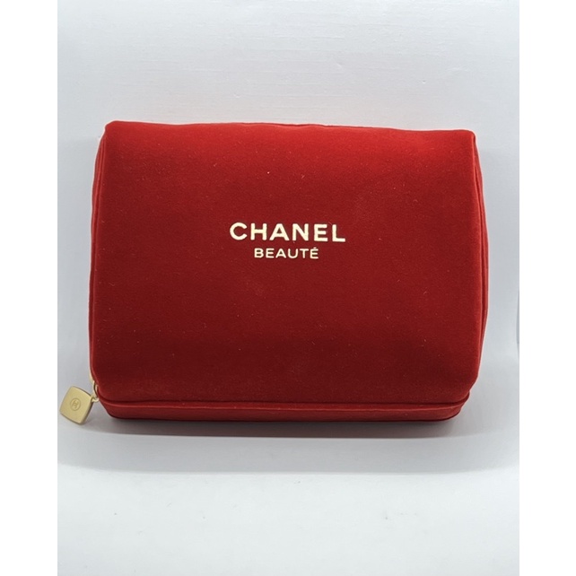 Chanel Cosmetic bag กำมะหยี่สีแดง ของแท้พร้อมกล่อง ขนาด 6x4x2”