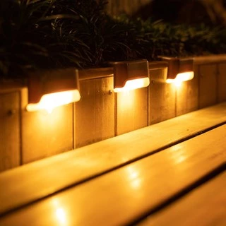 ไฟติดบันได ติดกำแพงหน้าบ้าน รั้วบ้าน เพิ่มความสวยงาม ไฟเหลือง Solar light 1 LED