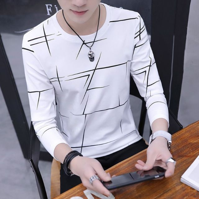 พร้อมส่งเสื้อยืดแขนยาว เสื้อผ้าแฟชั่นชาย เสื้อยืดผู้ชายมี4สี