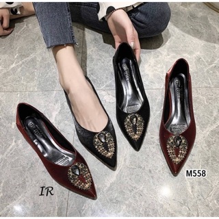 558 คัชชูหัวแหลม มี 2 สี