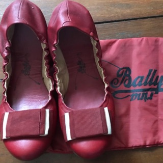 Used รองเท้า Bally สีแดง