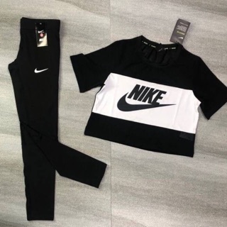 Nike ชุดออกกำลังกาย ผู้หญิง