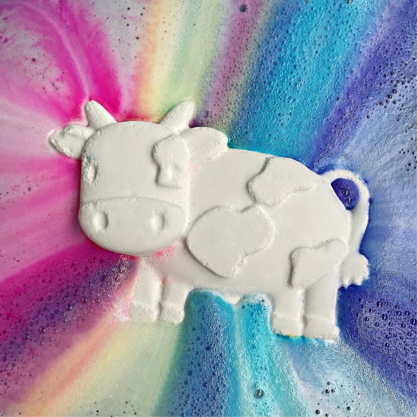 (ของใหม่) Lush Toby's Magic Cow Bath Bomb 120g