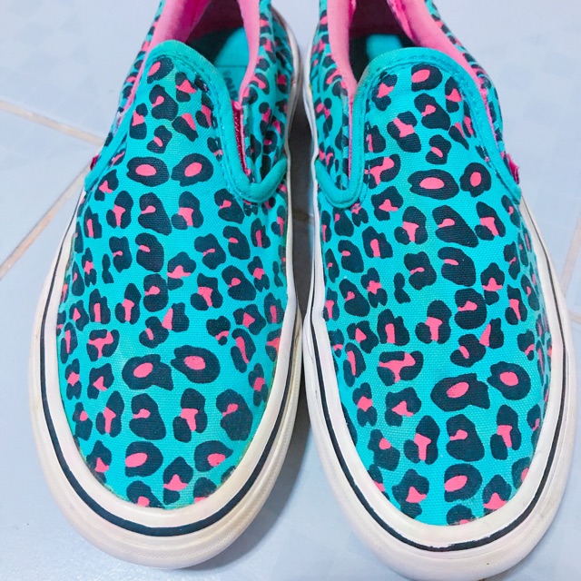 vans slip on ลายเสือ แท้!