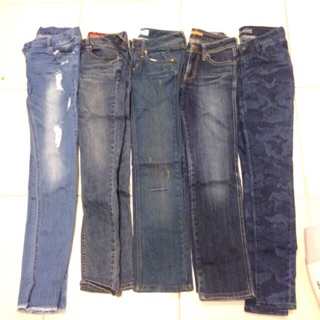 Jeans งานแบรนด์ดัง สภาพเริ่ด มือ2 size S,M เอวกลาง27-29 ยาว36-37