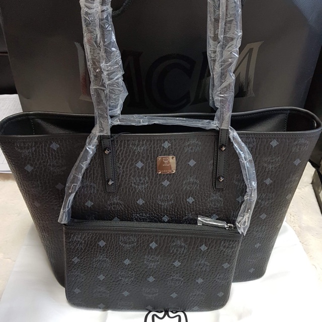 MCM Anya Top Zip Shopper Tote กระเป๋า mcm shopper