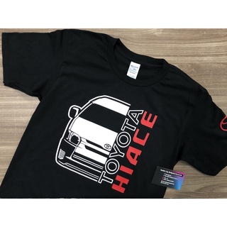 ราคาต่ำสุด!! เสื้อยืดผ้าฝ้าย พิมพ์ลาย Toyota Hiace Van *FRONT D1 สีดํา สําหรับผู้ชาย PTY65RE668050S-3XL