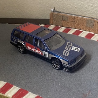 มือ 2 Hot Wheels 2020 Volvo 850 Estate #057 Blue