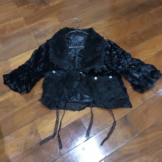 #สินค้ามือหนึ่ง_พร้อมส่ง_เสื้อแขนยาวแต่งขน สีดำ