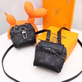 กระเป๋าสะพายข้าง PM MONOGRAM ECLIPSE  KEY HOlDER &amp;CROSSBODY BAG งาน สวยมาก   สินค้ามาพร้อมกล่อง  ขนาด 13x11 CM