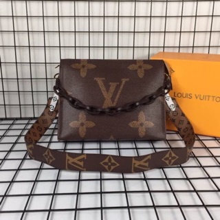 ✅ กระเป๋าLouis Vuitton 🚚ส่งฟรีEMS