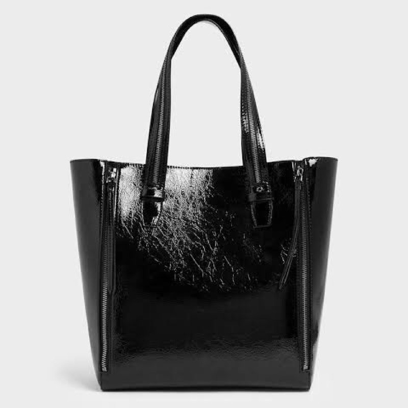 Charles &amp; Keith กระเป๋า Wrinkled Patent Double Zip Long Handle Tote bag