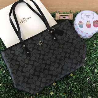 พร้อมส่งคะ👑🌈COACH  Tote zipบนคะ สีเทาดำ สีใหม่ล่าสุด