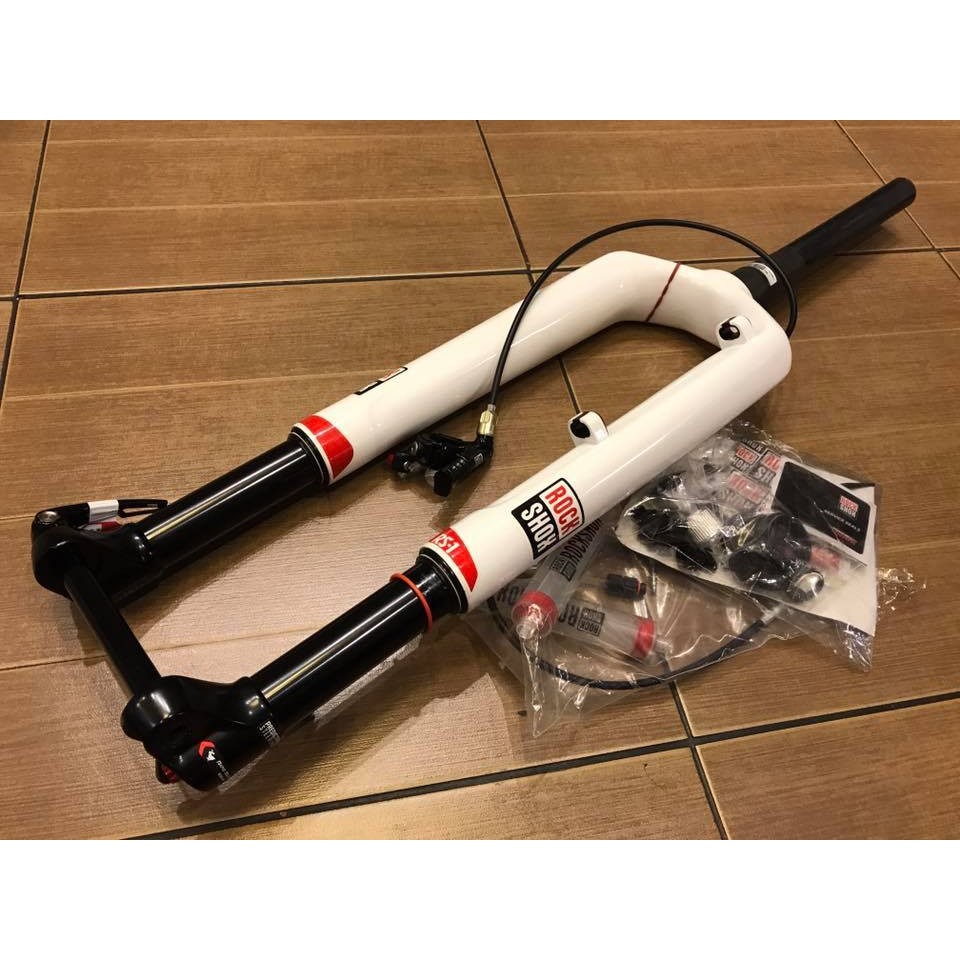 โช๊ค จักรยาน rock shox rs1 acs ขนาดล้อ 27.5นิ้ว คอtapper ซางคาร์บอน ยุบ 100mm รีโมท สีขาว ระบบดิสเบร