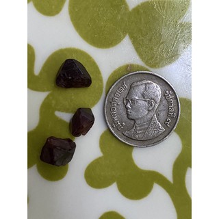 (Z)พลอยธรรมชาติ โกเมน(Garnet) พลอยแท้100% น้ำหนัก 9.00 กะรัต