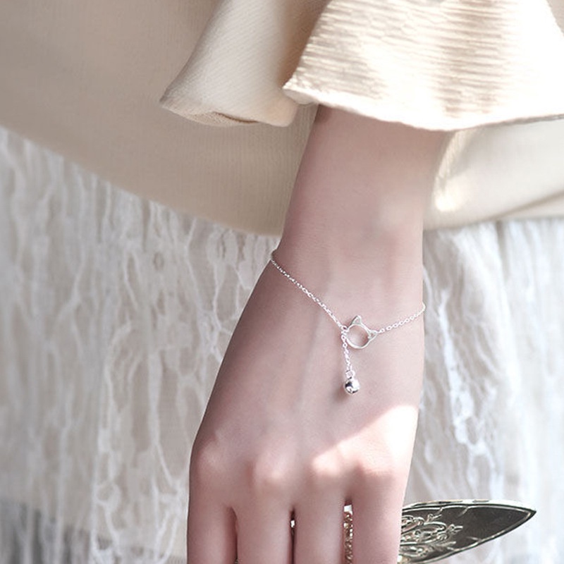 เครื่องประดับ สร้อยข้อมือ กําไลข้อมือ เงินสเตอร์ลิง S925 จี้กระดิ่ง รูปแมวน่ารัก แบบเรียบง่าย สไตล์เกาหลี สําหรับผู้หญิง