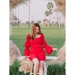 เดรสสีแดงทรงญาญ่าพร้อมส่ง