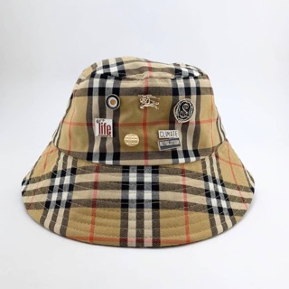 หมวก BURBERRY PIN DETAIL CHECK BUCKET HAT