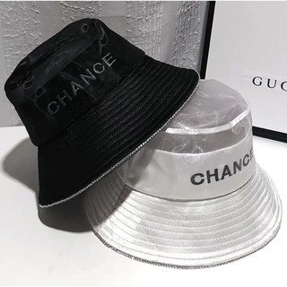 บักเก็ต Chanel แต่งเพร็ชที่ปลายหมวก ที 2 สี