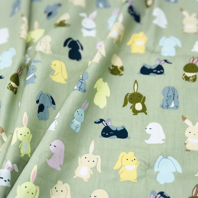 ผ้าแบ่งขาย cotton แท้ 100% หน้ากว้าง64“ เนื้อดี นำเข้า ลายน่ารัก พร้อมส่งค่ะ