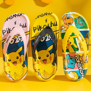 รองเท้าแตะ ป้องกันการลื่น พิมพ์ลาย Pokemon Pikachu เหมาะกับเดินชายหาดกลางแจ้ง แฟชั่นฤดูร้อน สําหรับเด็กผู้ชาย และเด็กผู้หญิง