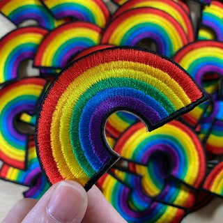 ตัวรีดสายรุ้ง  7 cm x 4.5 cm หลากสี Rainbow Patch ตัวรีดติดเสื้อ กระเป๋า กางเกง ตัวรีด อาร์ม สายรุ้ง น่ารัก สวย สีสดใส