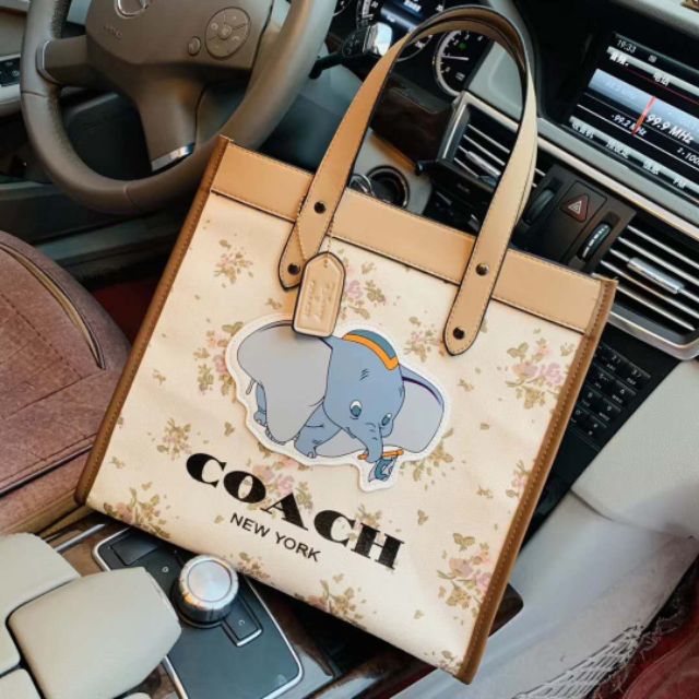 กระเป๋า Coach Dumbo รุ่นใหม่ล่าสุด