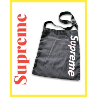 ครอสบอดี้ Supreme กระเป๋าผ้า(มือสอง)