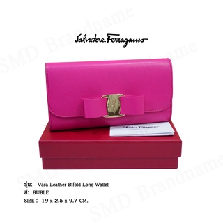 Salvatore Ferragamo กระเป๋าสตางค์ใบยาว 2 สเต็ป รุ่น Vara Leather Bifold Long Wallet Code: 22 D324 0704038