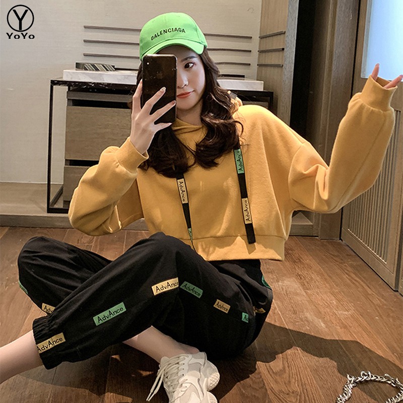 YOYO ชุดเซ็ต 2 ชิ้น เสื้อฮู้ดแขนยาว แฟชั่นผู้หญิงสไตล์เกาหลี ดีไซน์สวยงาม ทันสมัยเนื้อผ้าดี New Fashion women's รุ่น2758
