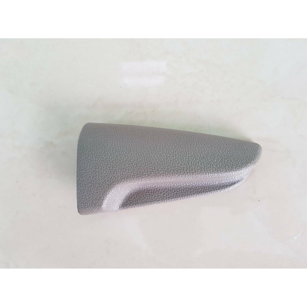 ตัวปรับเบาะ ISUZU D-MAX ปี2005 (สีเทา) ข้างRH(ขวา) อันละ70บาท