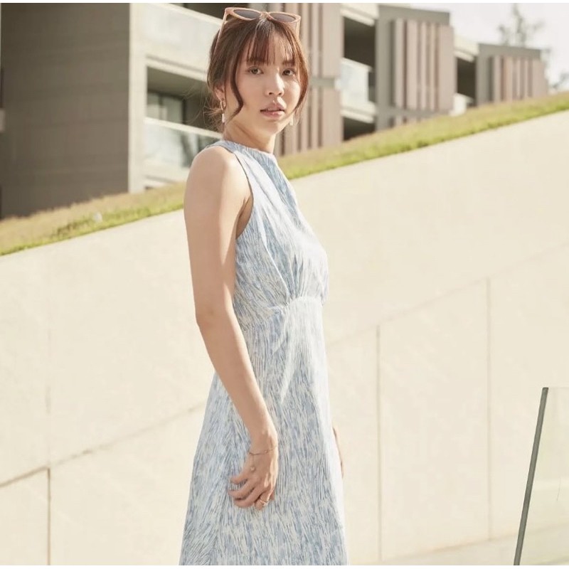 Emily dress ของ Lookbooklookbook