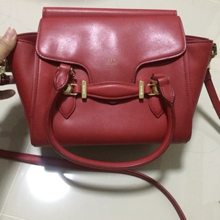 Lyn bag red แท้ 100%