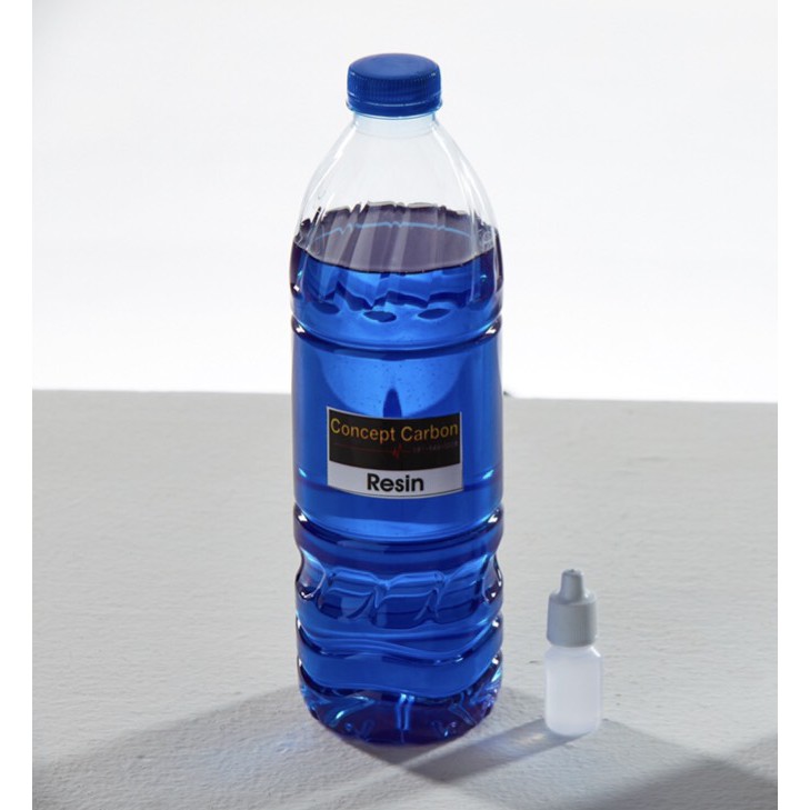 เรซิ่น แถม ตัวเร่งแข็ง สีฟ้าใสสำหรับเคลือบงานคาร์บอนผสมสารกัน uv 1กิโลกรัม