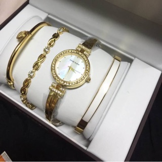 Anne Klein850฿พร้อมกำไร