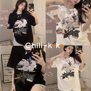 Chili_k❤️k❤️2361เสื้อยืดแขนสั้นผู้หญิงสีขาว ฤดูร้อนใหม่ เสื้อคอกลมเอนกประสงค์ oversize t-shirt ย้อนยุค เนื้อผ้าใส่สบาย