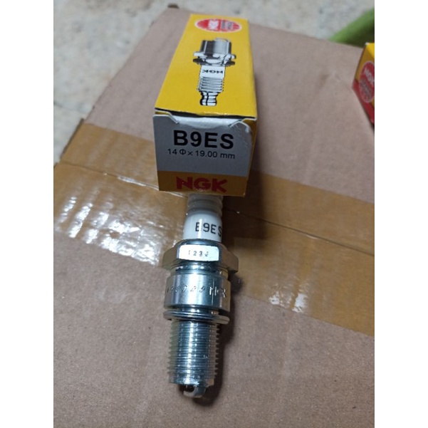 หัวเทียน NGK B9ES***