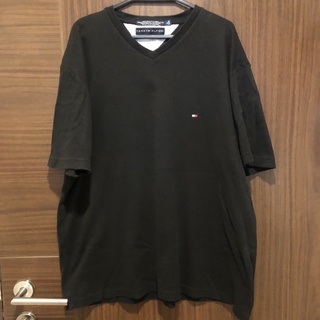 เสื้อยืดTommy hilfiger  สีดำ XL 25” 30”ส่งฟรี 690