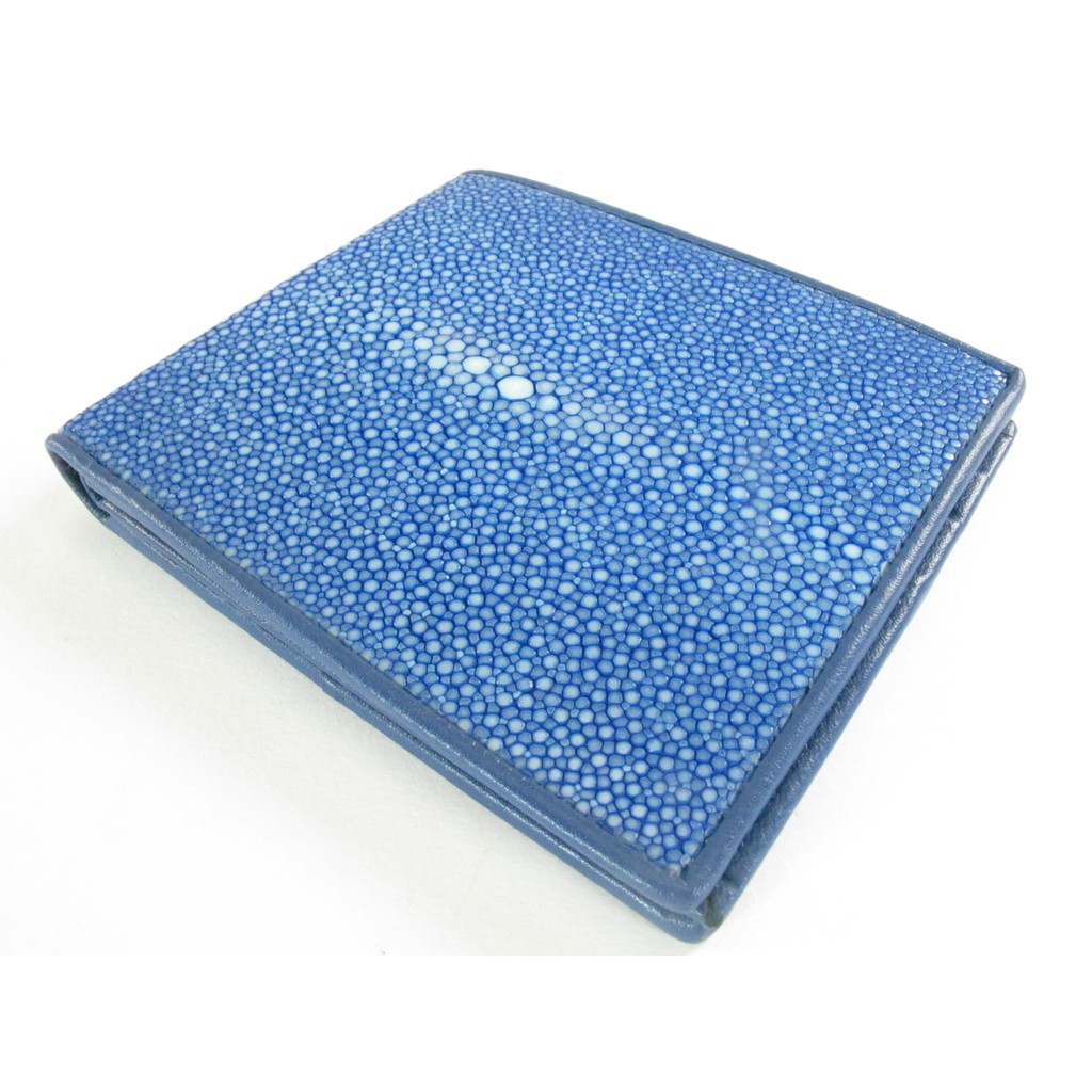 PELGIO กระเป๋าสตางค์สองพับหนังปลากระเบนแท้ ขัดเรียบสีน้ำเงิน คุณภาพส่งออก