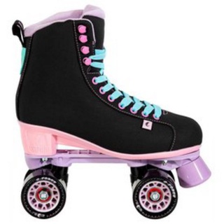 Chaya Melrose roller skate