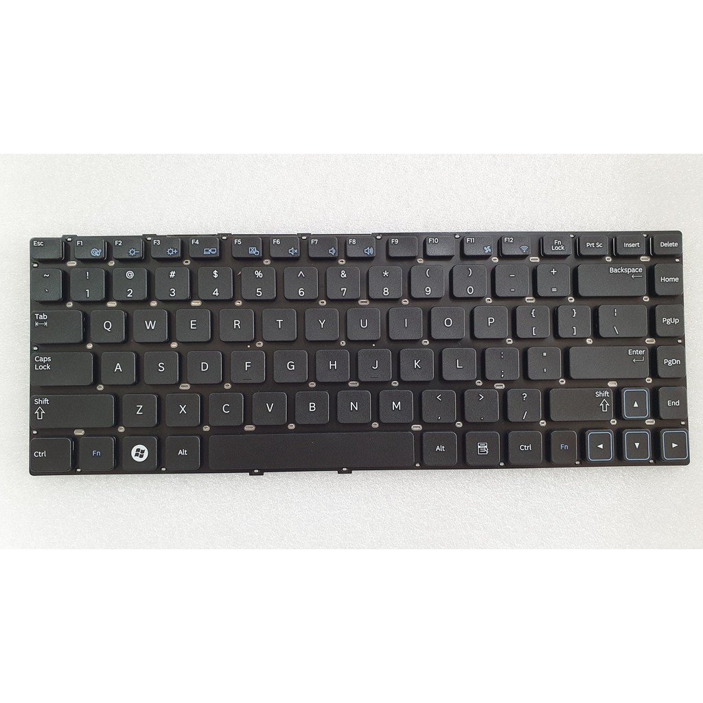 คีย์บอร์ด Keyboard Notebook SAMSUNG NP300E4Z NP300 NP305 NP300V4Z NP300E4A NP300V4A NP300E4V NP300N4